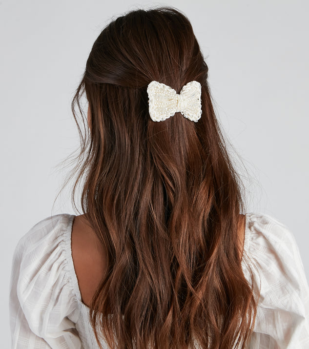 Glam Chic Pearl Bow Hair Clip