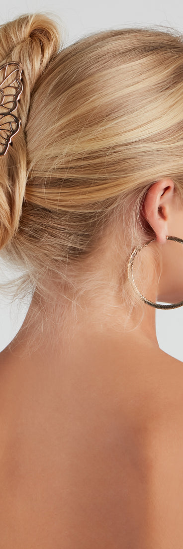 Make Hearts Flutter Butterfly Hair Clip is a trendy pick to create 2023 festival outfits, festival dresses, outfits for concerts or raves, and complete your best party outfits!