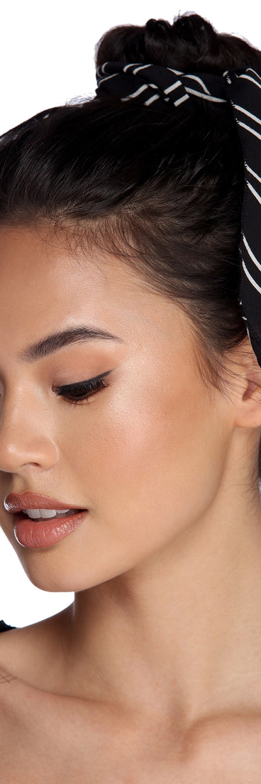 Stripes And Spots Scrunchie Scarf Set is a trendy pick to create 2023 festival outfits, festival dresses, outfits for concerts or raves, and complete your best party outfits!