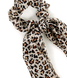 Stripes And Spots Scrunchie Scarf Set is a trendy pick to create 2023 festival outfits, festival dresses, outfits for concerts or raves, and complete your best party outfits!