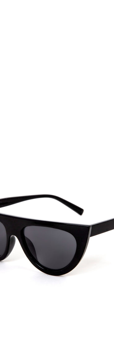 Flat Out Gorgeous Sunglasses is a trendy pick to create 2023 festival outfits, festival dresses, outfits for concerts or raves, and complete your best party outfits!