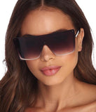 On The Move Flat Top Sunglasses is a trendy pick to create 2023 festival outfits, festival dresses, outfits for concerts or raves, and complete your best party outfits!