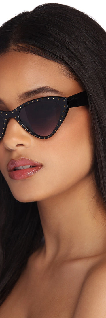 Studded Trim Cat Eye Sunglasses