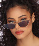 On The Edge Sunglasses is a trendy pick to create 2023 festival outfits, festival dresses, outfits for concerts or raves, and complete your best party outfits!