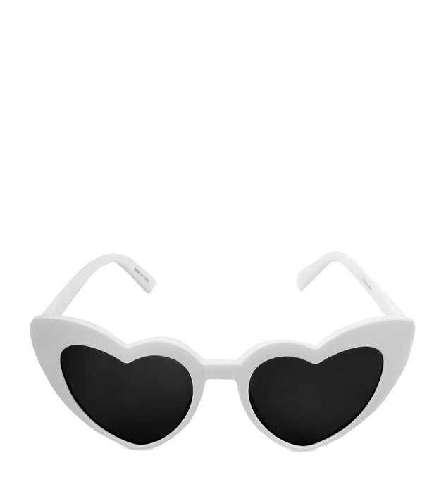 Heart Cat Eye Sunglasses is a trendy pick to create 2023 festival outfits, festival dresses, outfits for concerts or raves, and complete your best party outfits!