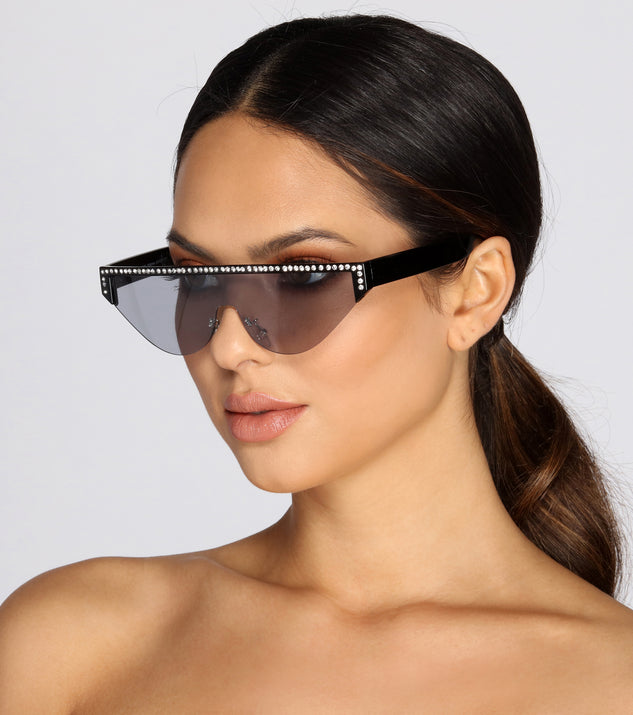 H8 On This Rimless Rhinestone Sunglasses is a trendy pick to create 2023 festival outfits, festival dresses, outfits for concerts or raves, and complete your best party outfits!