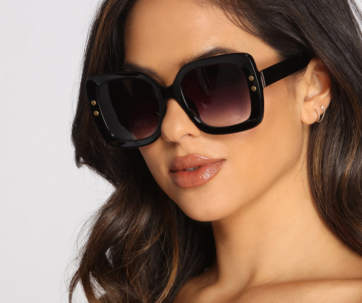 Rich Lifestyle Over-sized Square Sunglasses