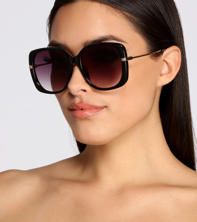 Diva Alert Sunglasses is a trendy pick to create 2023 festival outfits, festival dresses, outfits for concerts or raves, and complete your best party outfits!
