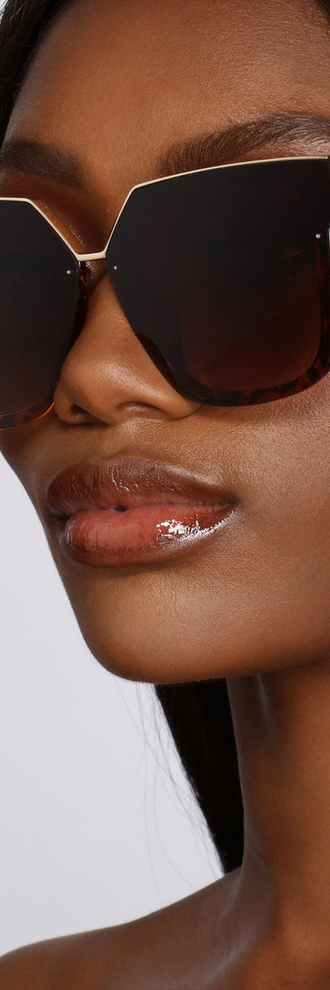 Fancy Fashionista Sunglasses is a trendy pick to create 2023 festival outfits, festival dresses, outfits for concerts or raves, and complete your best party outfits!