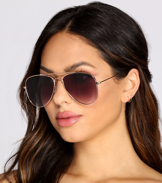 Major Vibes Aviator Sunglasses is a trendy pick to create 2023 festival outfits, festival dresses, outfits for concerts or raves, and complete your best party outfits!