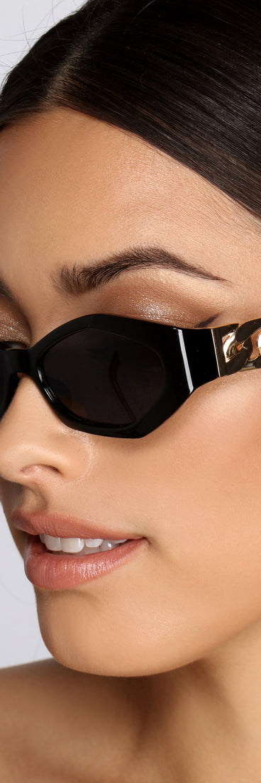 Feelin' Fine Chain Sunglasses is a trendy pick to create 2023 festival outfits, festival dresses, outfits for concerts or raves, and complete your best party outfits!
