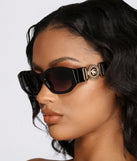 Vintage Inspirations Oval Geometric Sunglasses is a trendy pick to create 2023 festival outfits, festival dresses, outfits for concerts or raves, and complete your best party outfits!
