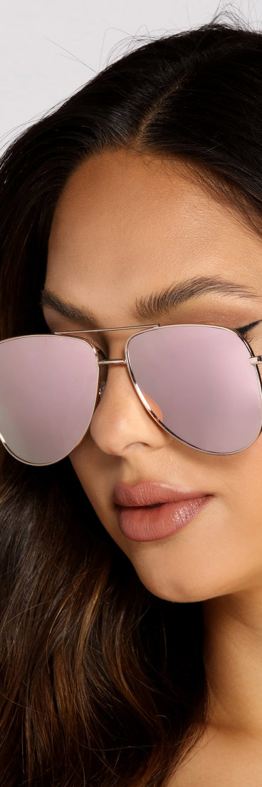 Sleek Style Aviator Sunglasses
