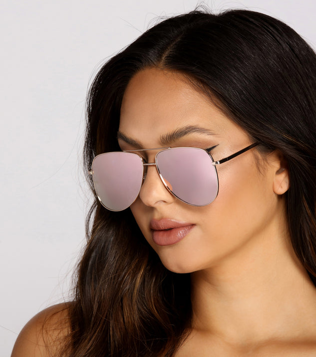 Sleek Style Aviator Sunglasses