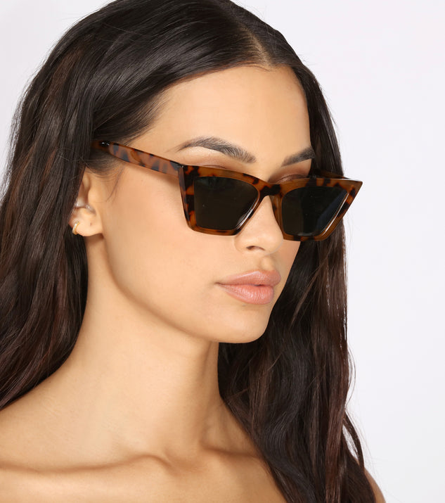 Gimme Shade Cat Eye Sunglasses is a trendy pick to create 2023 festival outfits, festival dresses, outfits for concerts or raves, and complete your best party outfits!