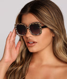 Diva Moment Leopard Print Sunglasses