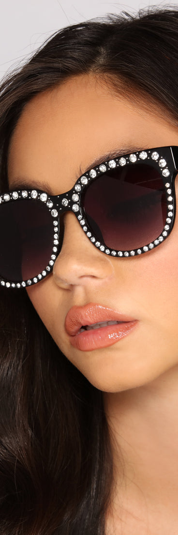 Glamorous Vibes Rhinestone Trim Sunglasses is a trendy pick to create 2023 festival outfits, festival dresses, outfits for concerts or raves, and complete your best party outfits!