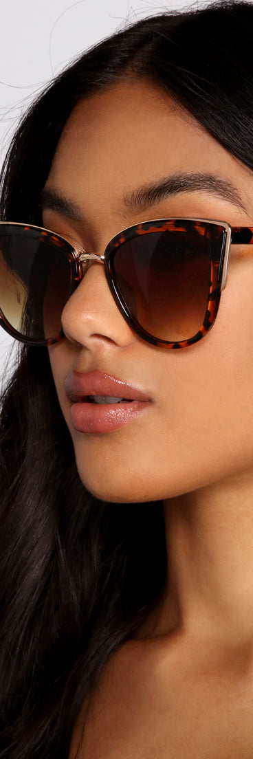 Strike A Pose Cat Eye Sunglasses