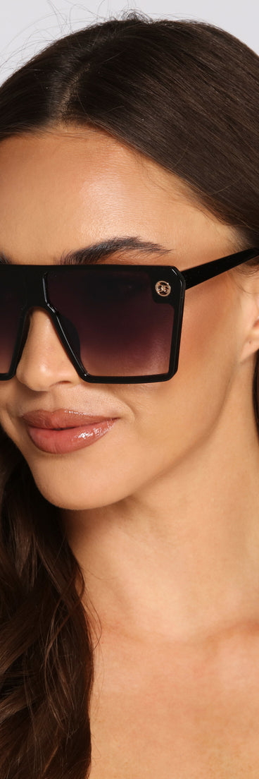 So Extra Oversized Square Sunglasses is a trendy pick to create 2023 festival outfits, festival dresses, outfits for concerts or raves, and complete your best party outfits!