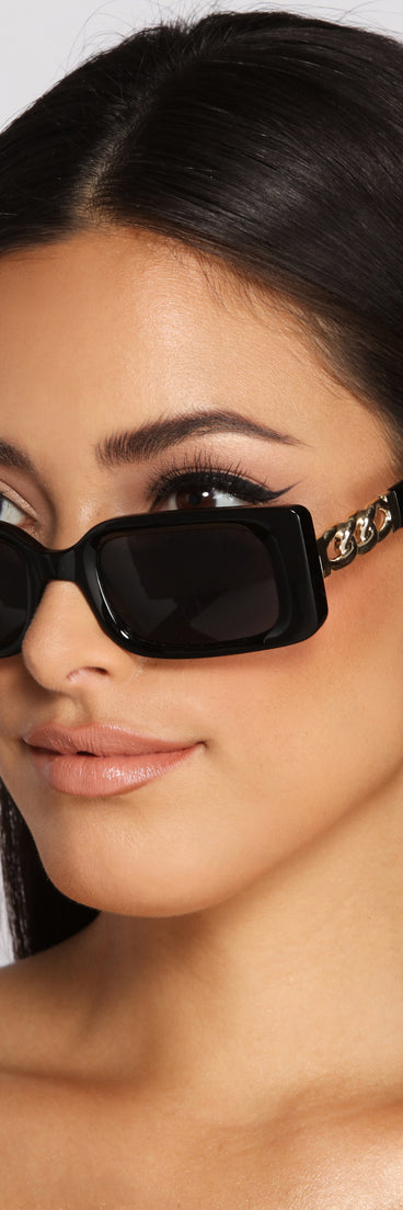 Chic Status Chain Detail Sunglasses