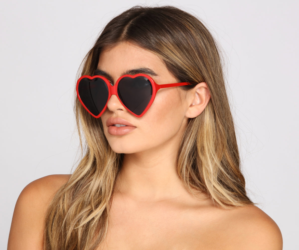 Fab And Trendy Heart-Shaped Sunglasses