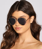 Sleek And Stylish Aviator Sunglasses