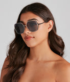 She's Fab Oversized Sunglasses is a trendy pick to create 2023 festival outfits, festival dresses, outfits for concerts or raves, and complete your best party outfits!