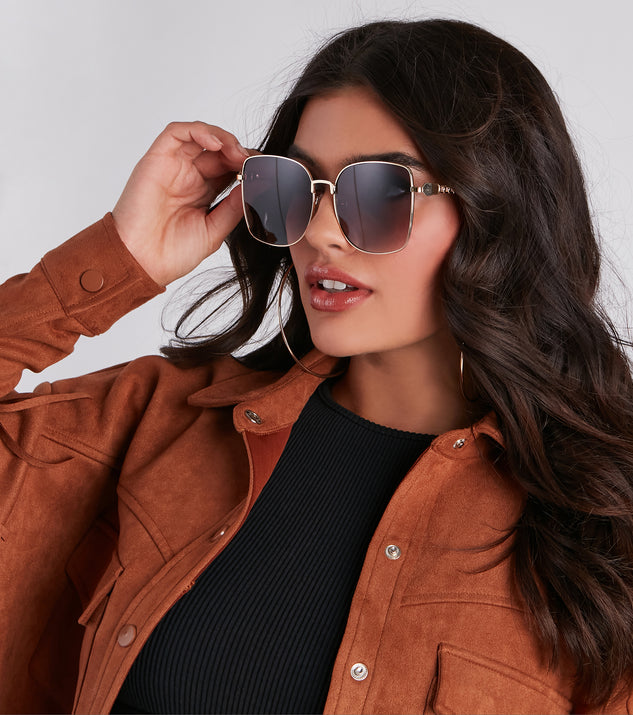 Hide Out Square Oversized Sunglasses is a fire pick to create 2023 festival outfits, concert dresses, outfits for raves, or to complete your best party outfits or clubwear!