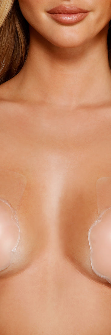 Smooth Gel Reusable Lifting Petals provides essential lift and support for creating your best summer outfits of the season for 2023!