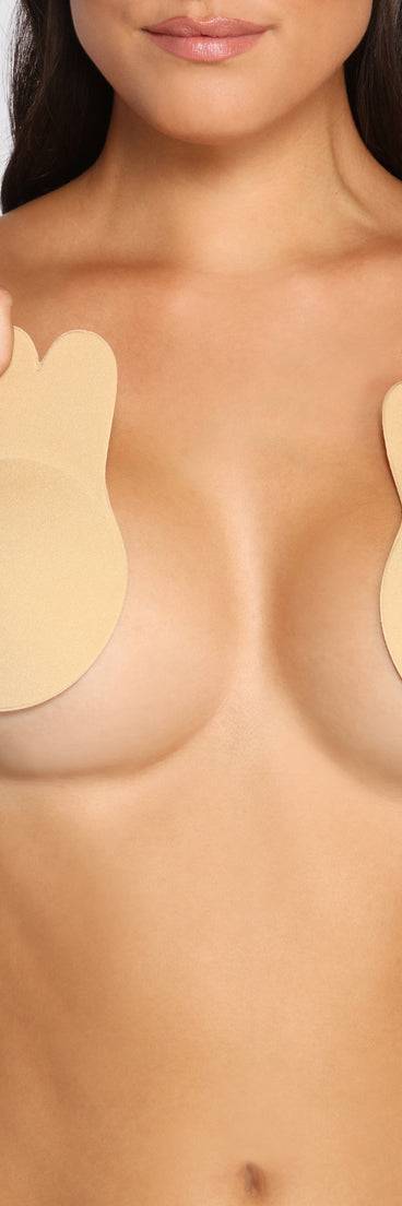 Reusable Adhesive Lifting Covers provides essential lift and support for creating your best summer outfits of the season for 2023!