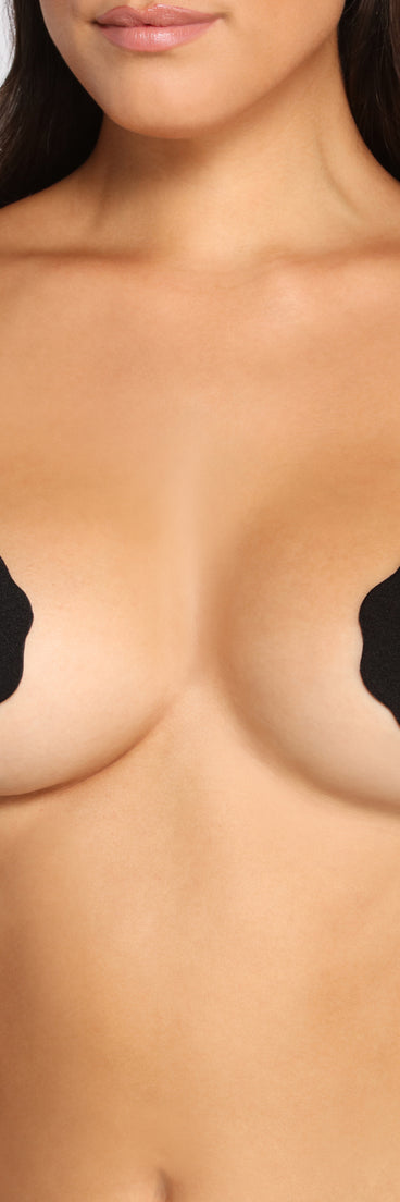 Soft Fabric Adhesive Breast Petals provides essential lift and support for creating your best summer outfits of the season for 2023!