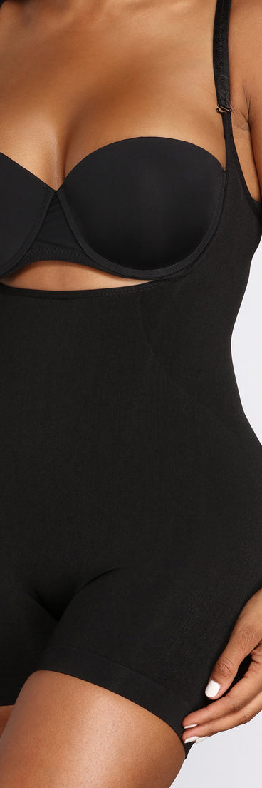 Seamless Shaping Boy-short Bodysuit provides essential lift and support for creating your best summer outfits of the season for 2023!