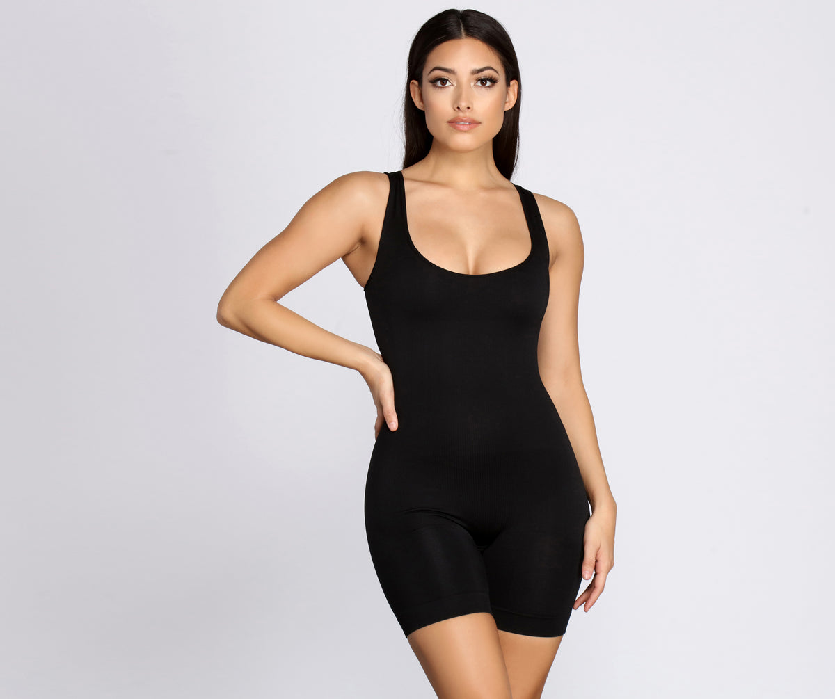 Yummie Women's Short Sleeve Seamless Shaping Thong Bodysuit : :  Clothing, Shoes & Accessories