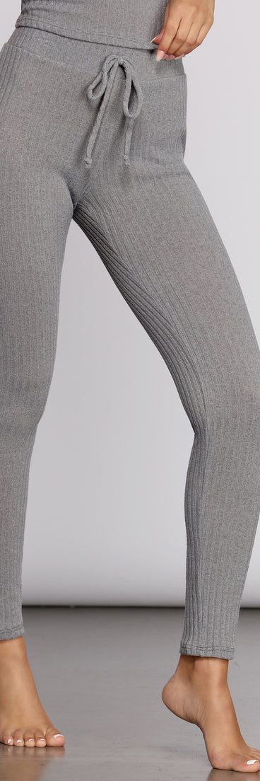 Cozy On Up PJ Leggings provides essential lift and support for creating your best summer outfits of the season for 2023!