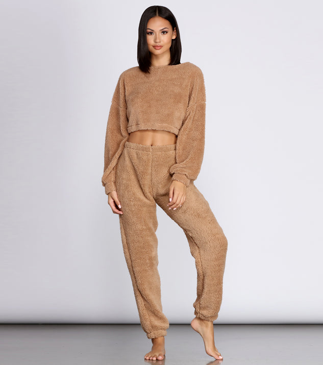 Cozier Than Ever Sherpa PJ Top provides essential lift and support for creating your best summer outfits of the season for 2023!