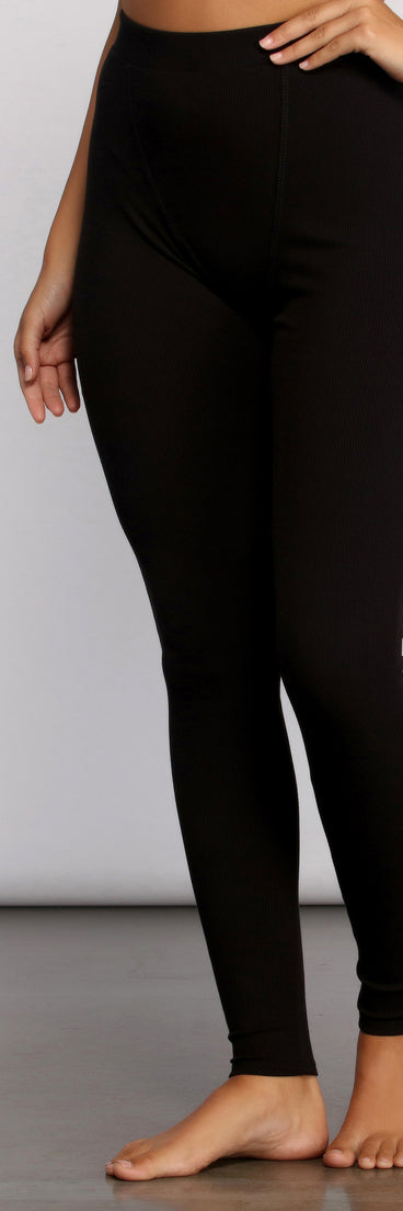 You’ll look stunning in the Ribbed High Waist Pajama Leggings when paired with its matching separate to create a glam clothing set perfect for parties, date nights, concert outfits, back-to-school attire, or for any summer event!