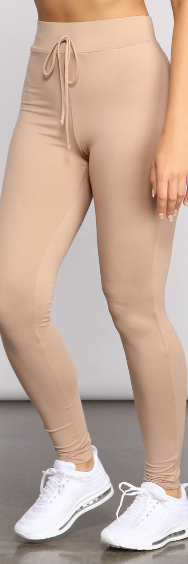 Essential High Waist Pajama Leggings provides essential lift and support for creating your best summer outfits of the season for 2023!