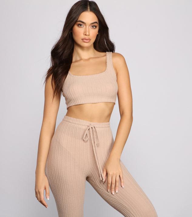 You’ll look stunning in the Effortlessly Chic Ribbed Pajama Tank when paired with its matching separate to create a glam clothing set perfect for parties, date nights, concert outfits, back-to-school attire, or for any summer event!