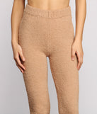 You’ll look stunning in the Cozy and Snug Chenille Pajama Leggings when paired with its matching separate to create a glam clothing set perfect for parties, date nights, concert outfits, back-to-school attire, or for any summer event!