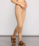 You’ll look stunning in the Cozy and Snug Chenille Pajama Leggings when paired with its matching separate to create a glam clothing set perfect for parties, date nights, concert outfits, back-to-school attire, or for any summer event!