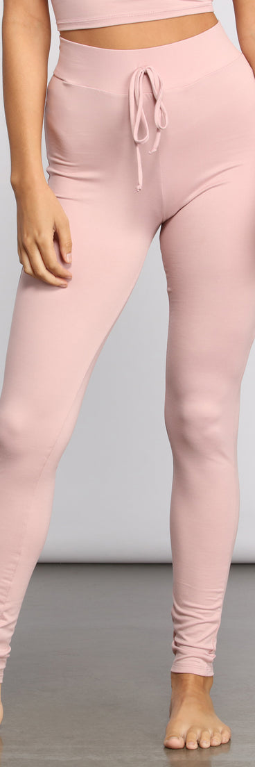 You’ll look stunning in the Chilling With You Pajama Leggings when paired with its matching separate to create a glam clothing set perfect for parties, date nights, concert outfits, back-to-school attire, or for any summer event!