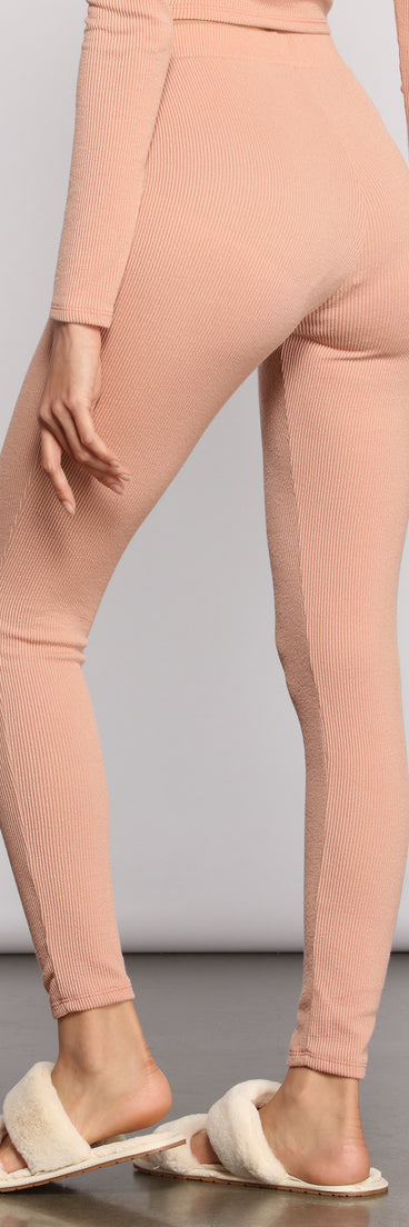 Every Day High Waist Ribbed Pajama Leggings provides essential lift and support for creating your best summer outfits of the season for 2023!