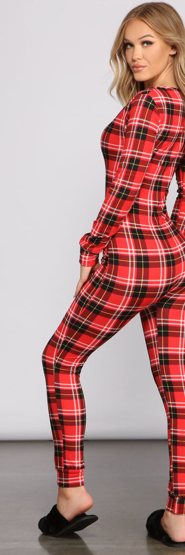 Cozy Plaid Onesie provides essential lift and support for creating your best summer outfits of the season for 2023!