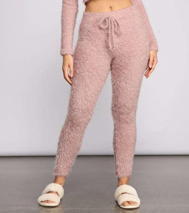 You’ll look stunning in the Mid Rise Eyelash Knit Pajama Leggings when paired with its matching separate to create a glam clothing set perfect for parties, date nights, concert outfits, back-to-school attire, or for any summer event!