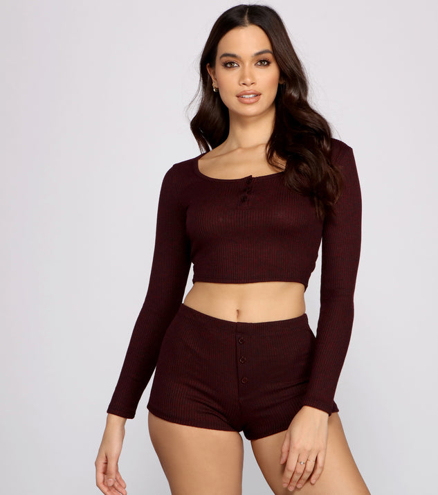 Chenille Knit Pajama Top and Shorts Set provides essential lift and support for creating your best summer outfits of the season for 2023!