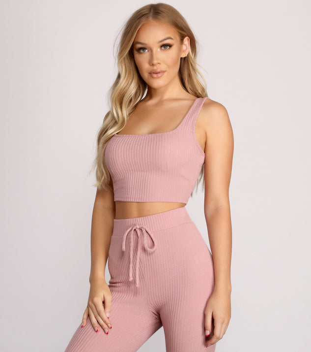 You’ll look stunning in the Dreamy Babe Pajama Tank when paired with its matching separate to create a glam clothing set perfect for parties, date nights, concert outfits, back-to-school attire, or for any summer event!