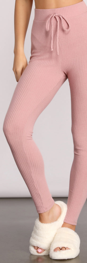 You’ll look stunning in the Dreamy Babe Pajama Leggings when paired with its matching separate to create a glam clothing set perfect for parties, date nights, concert outfits, back-to-school attire, or for any summer event!