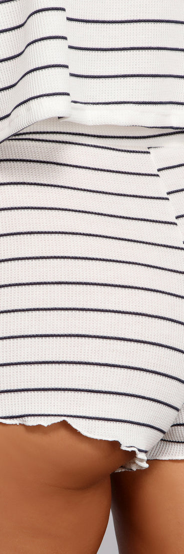 You’ll look stunning in the High Waist Striped Pajama Shorts when paired with its matching separate to create a glam clothing set perfect for parties, date nights, concert outfits, back-to-school attire, or for any summer event!
