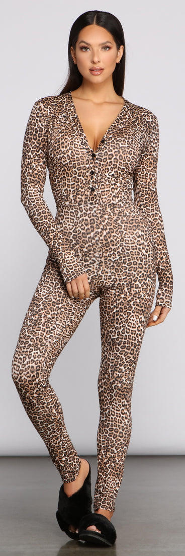 Sweet Dreams V-Neck Knit Onesie provides essential lift and support for creating your best summer outfits of the season for 2023!
