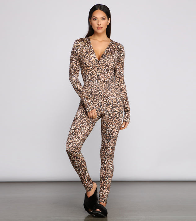 Sweet Dreams V-Neck Knit Onesie provides essential lift and support for creating your best summer outfits of the season for 2023!